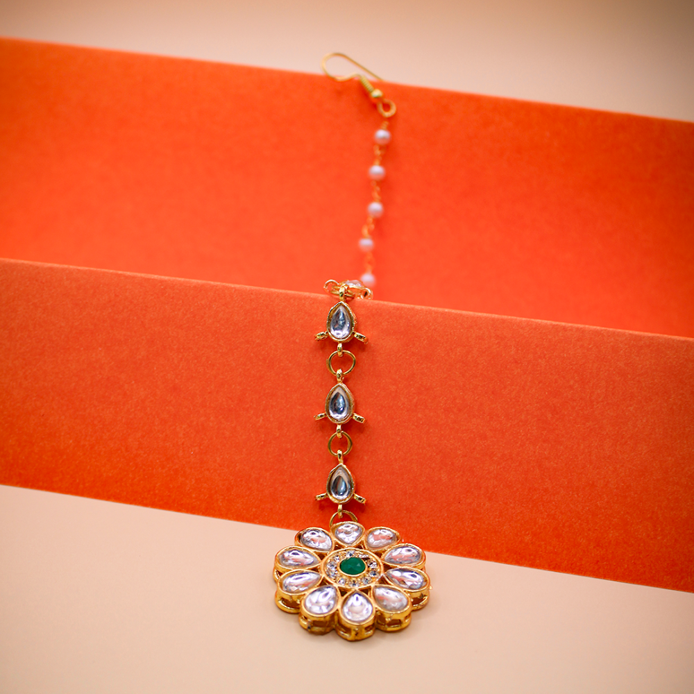Gold Floral Center Kundan Maang Tikka