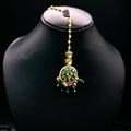 Panna Motif Kundan Maang Tikka