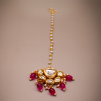 Rani Cluster Kundan Maang Tikka
