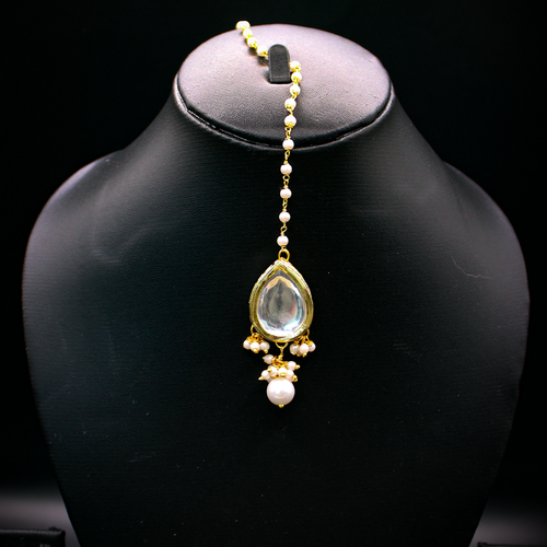 Pearl Drop Kundan Maang Tikka