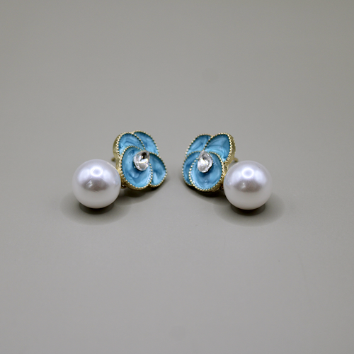 Sky Flower Pearl Stud Earrings