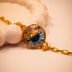 Gilded Round Resin Azure Bloom Chain Bracelet