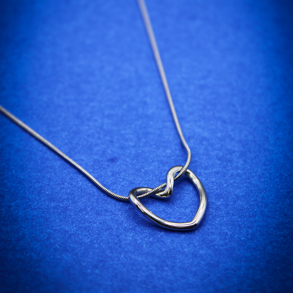 Minimalist Open Heart Promise Pendent anti--tarnish
