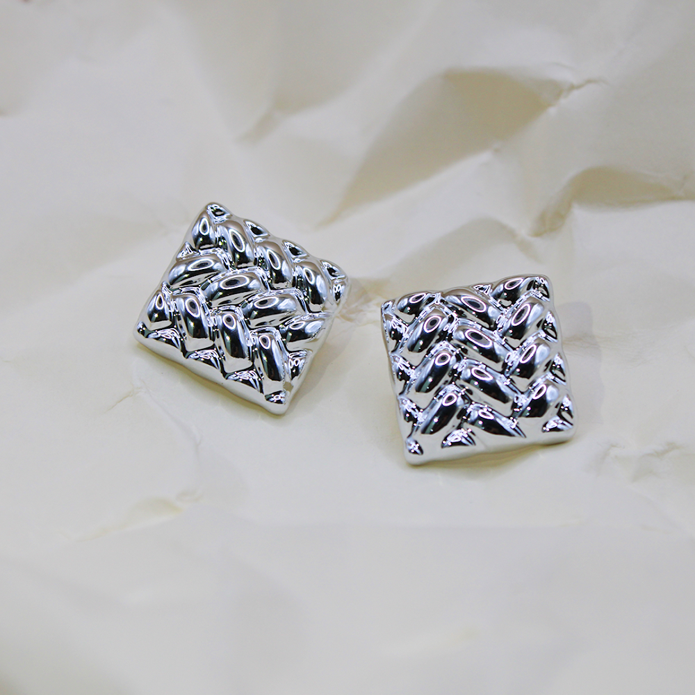 Mercury Weave Cushion Stud Earrings