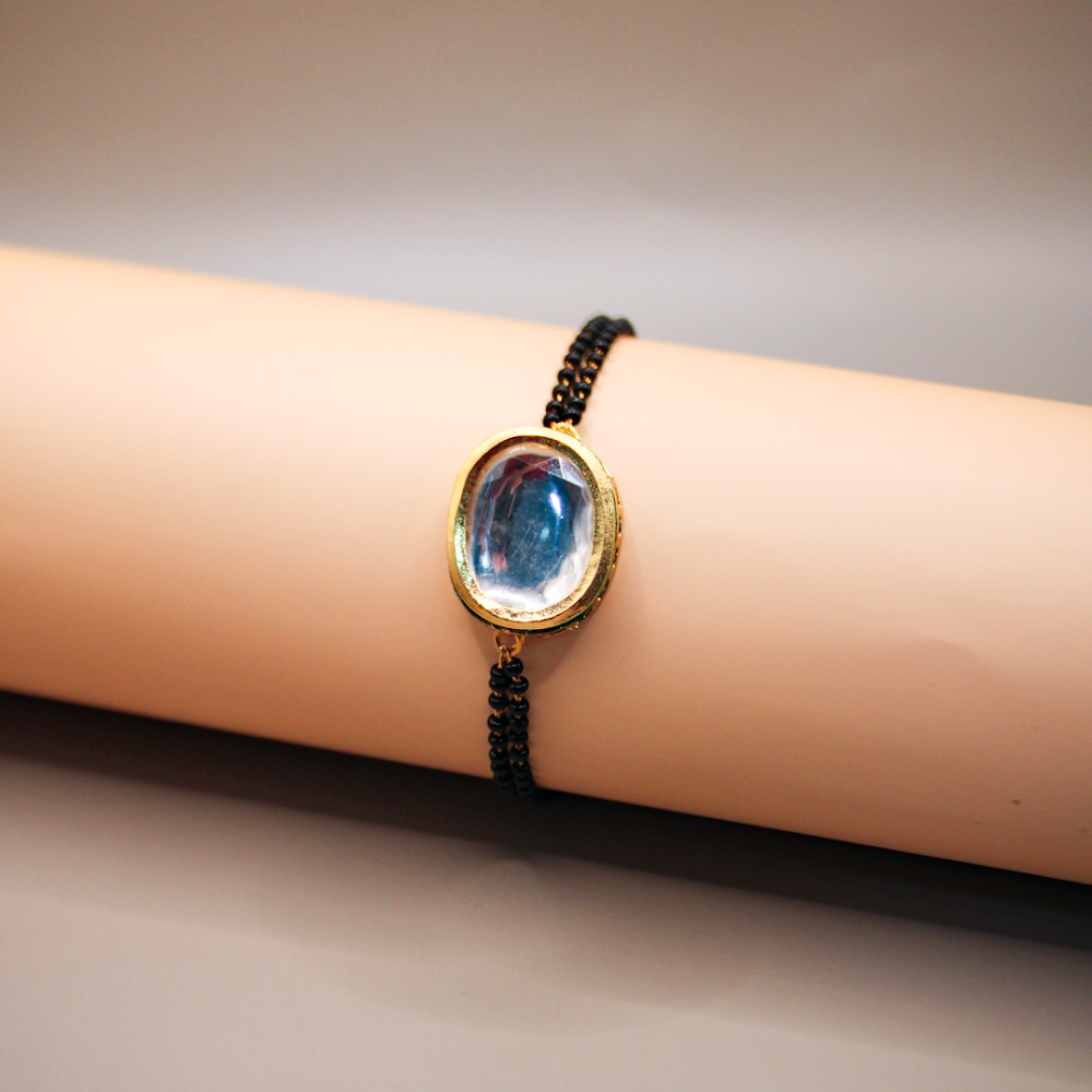Oval Kundan Halo Gilded Mangalsutra Bracelet