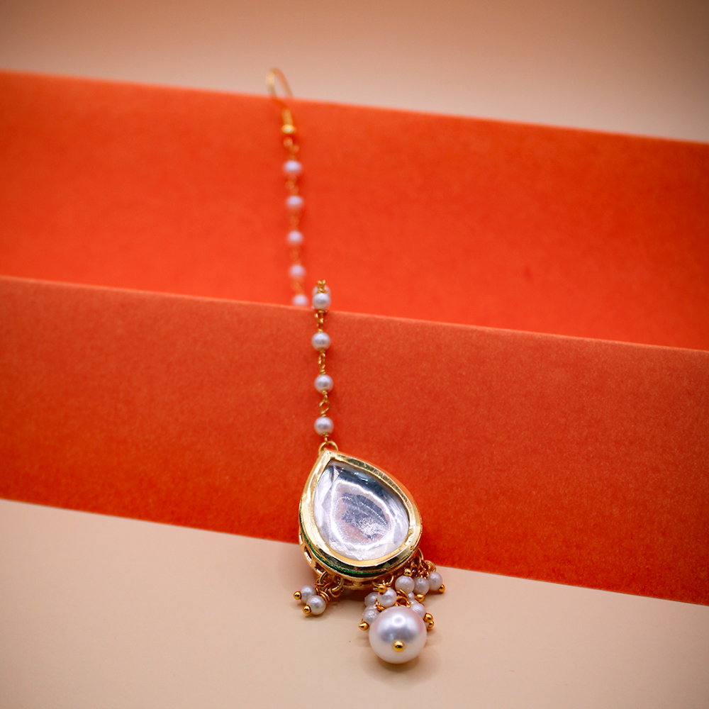 Pearl Drop Kundan Maang Tikka