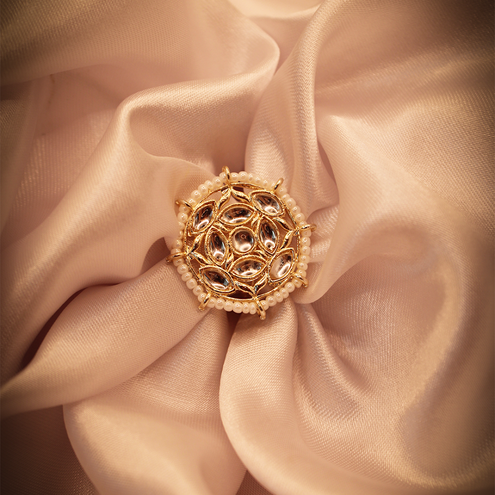 Regal Kundan Chakra Adjustable Cocktail Ring