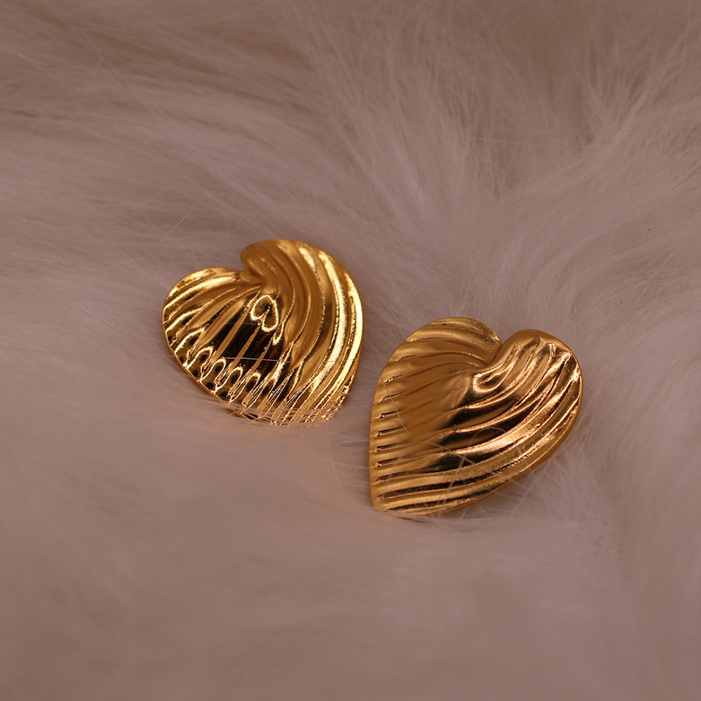 Wave Heart Golden Stud Earrings