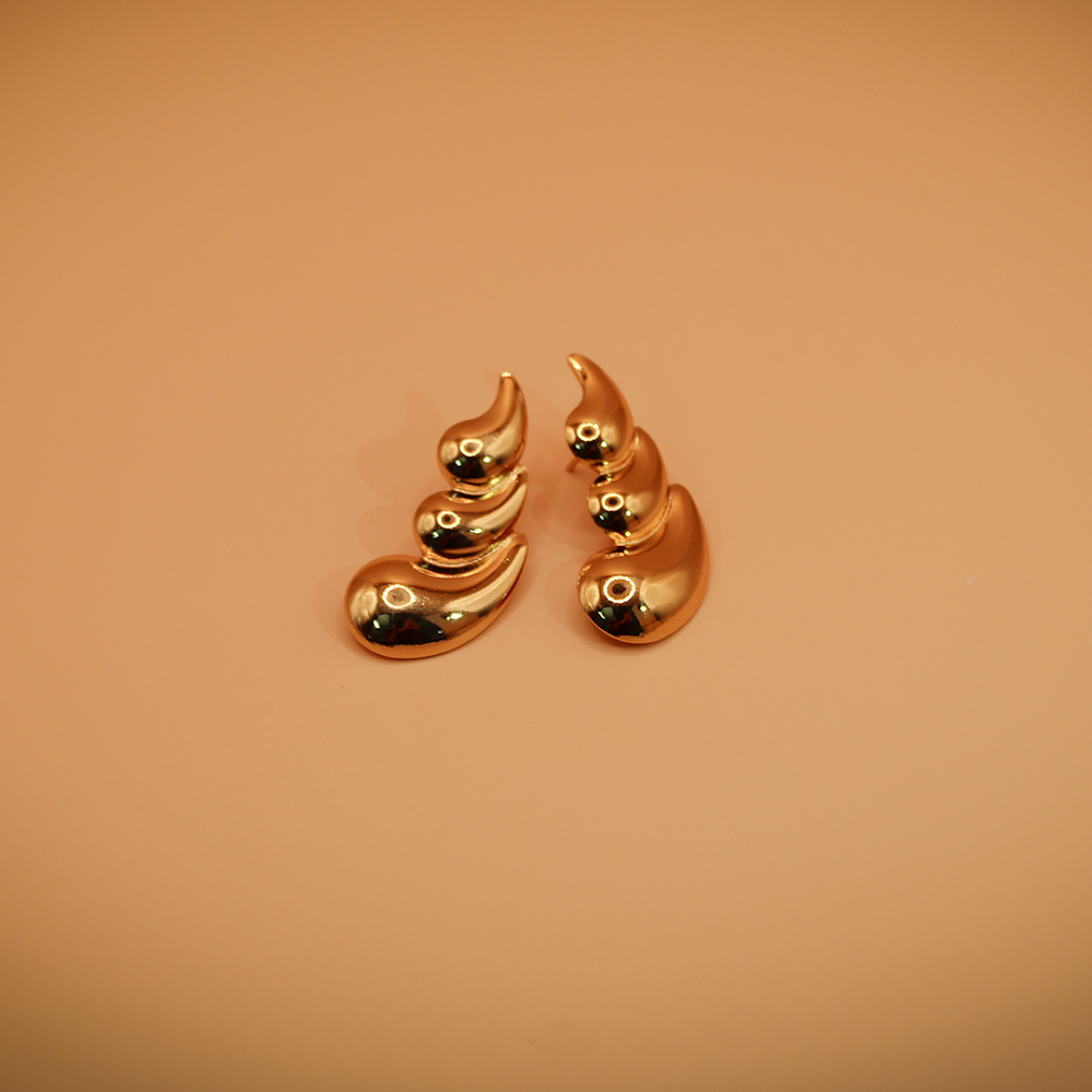 Stacked Golden Drops Statements Earrings
