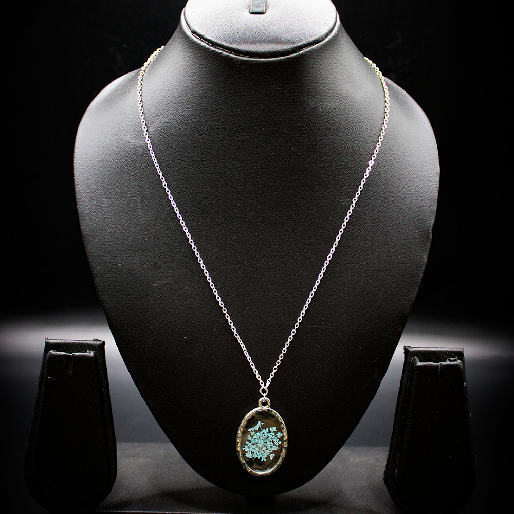 Resin Ocean Bloom Oval Pendant