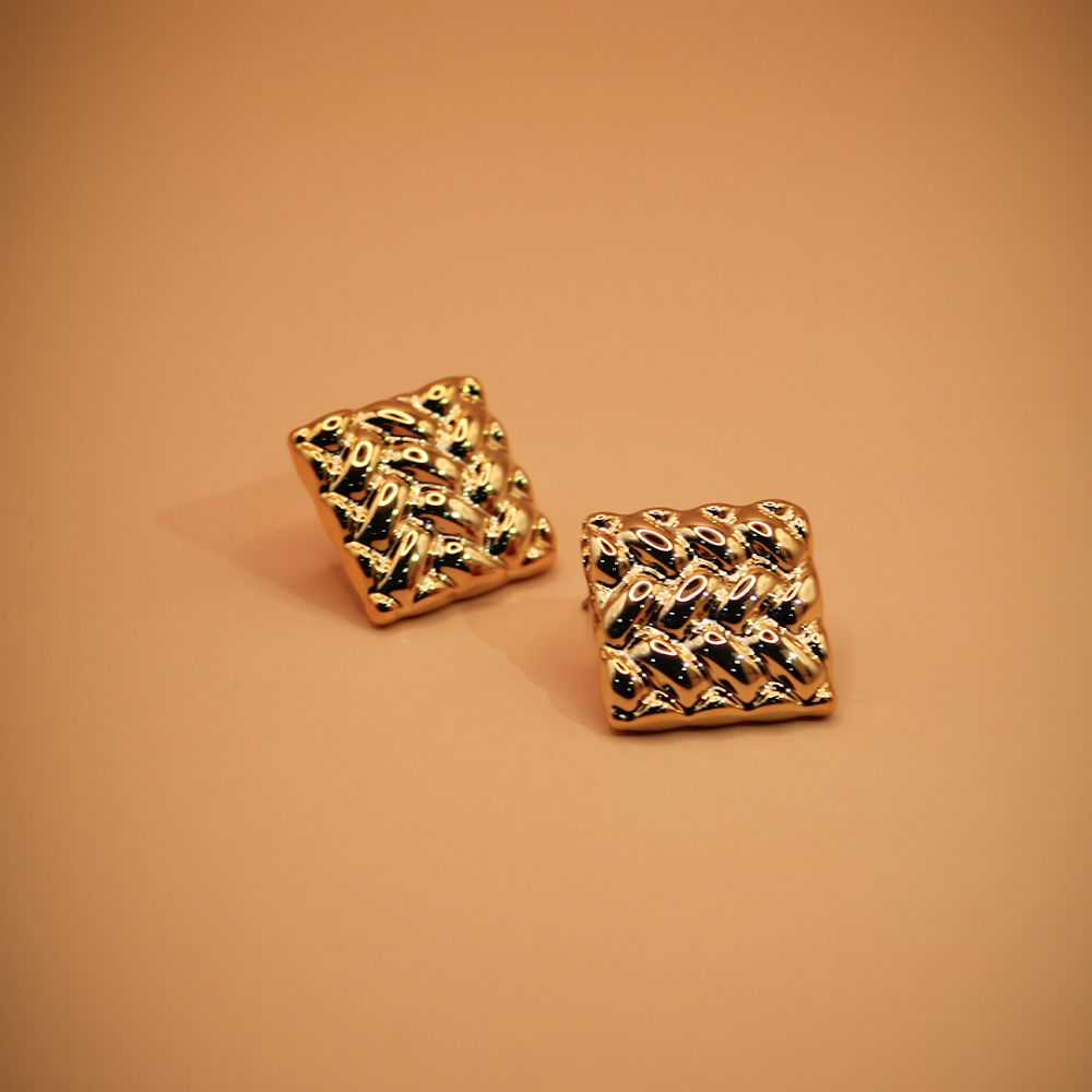 Gilded Weave Cushion Stud Earrings