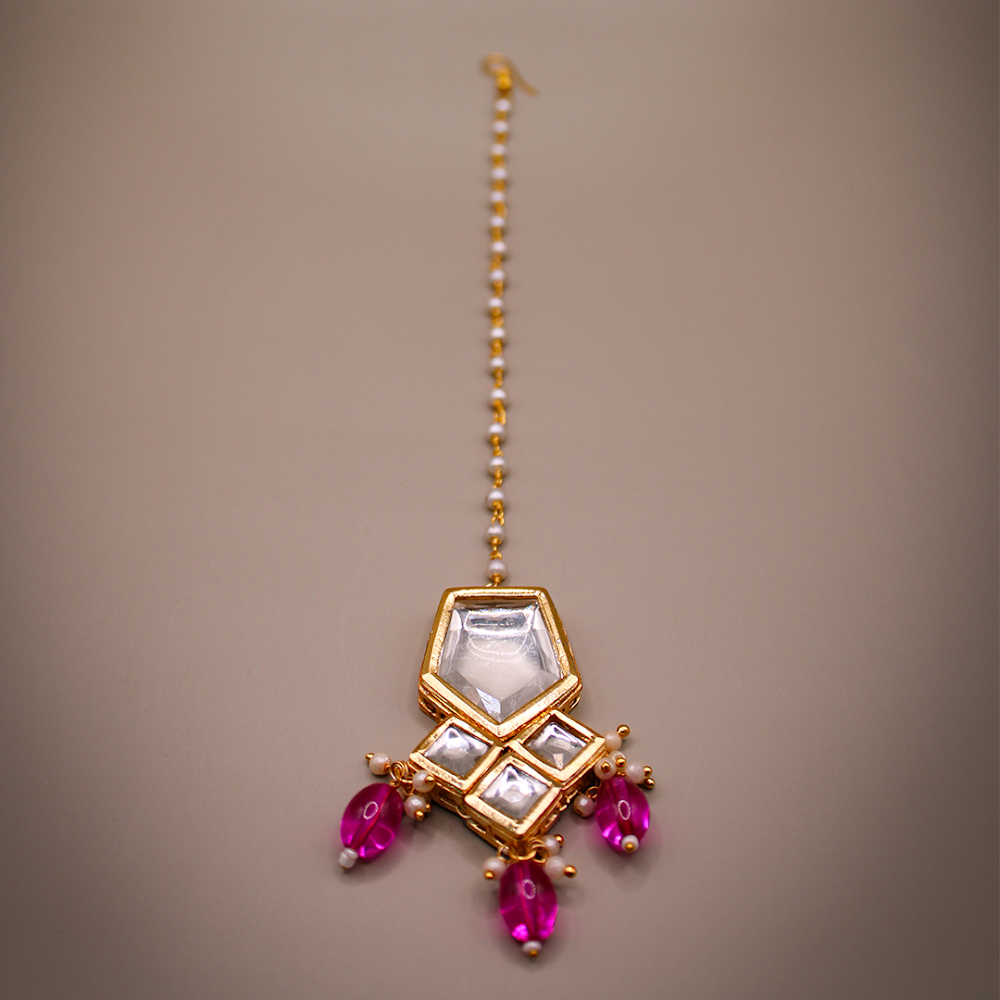 Rani Prism Kundan Maang Tikka