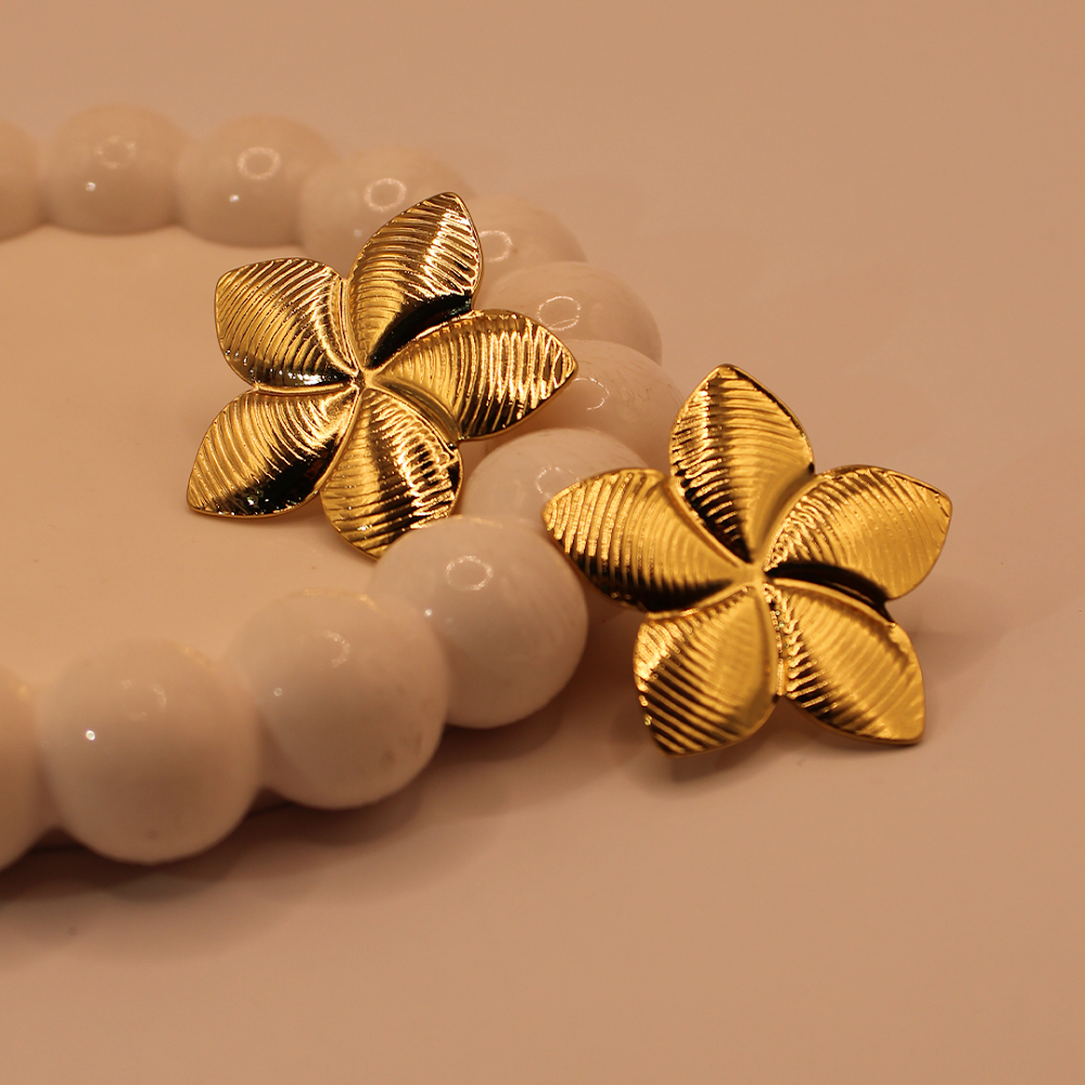 Golden Oasis Stud Earrings