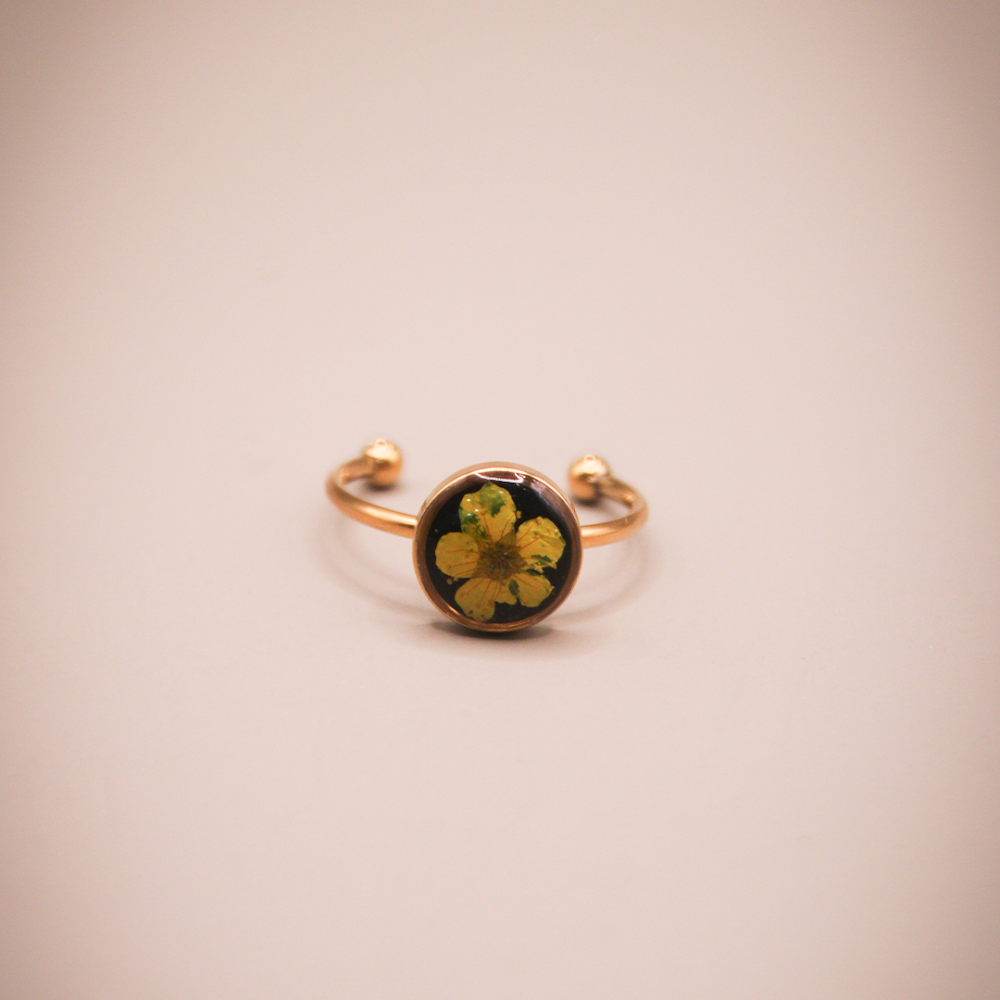 Sunshine Petal Adjustable Resin Ring anti-tarnish